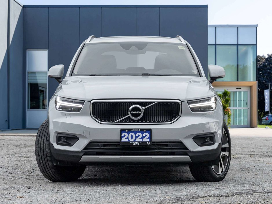 2022 Volvo XC40 MOMENTUM^Pano Roof^Navi^Premium Pack^fr 2.99%*-1