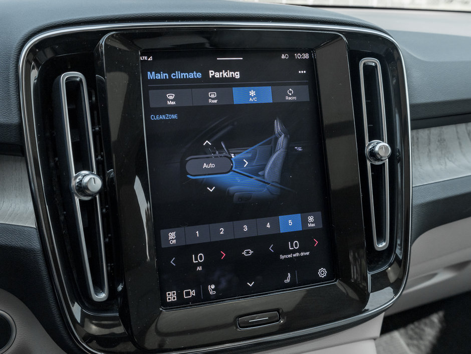 2023 Volvo XC40 B5 AWD Ultimate  CPO  ADAPTIVE C CONTROL  H.KARDON-21