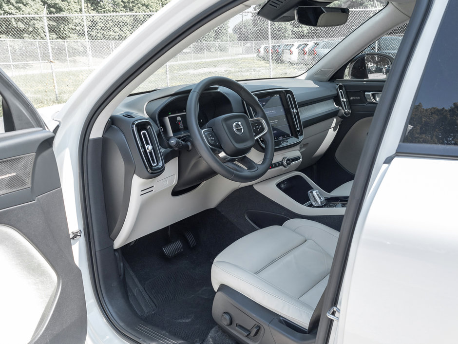 2023 Volvo XC40 B5 AWD Ultimate  CPO  ADAPTIVE C CONTROL  H.KARDON-6