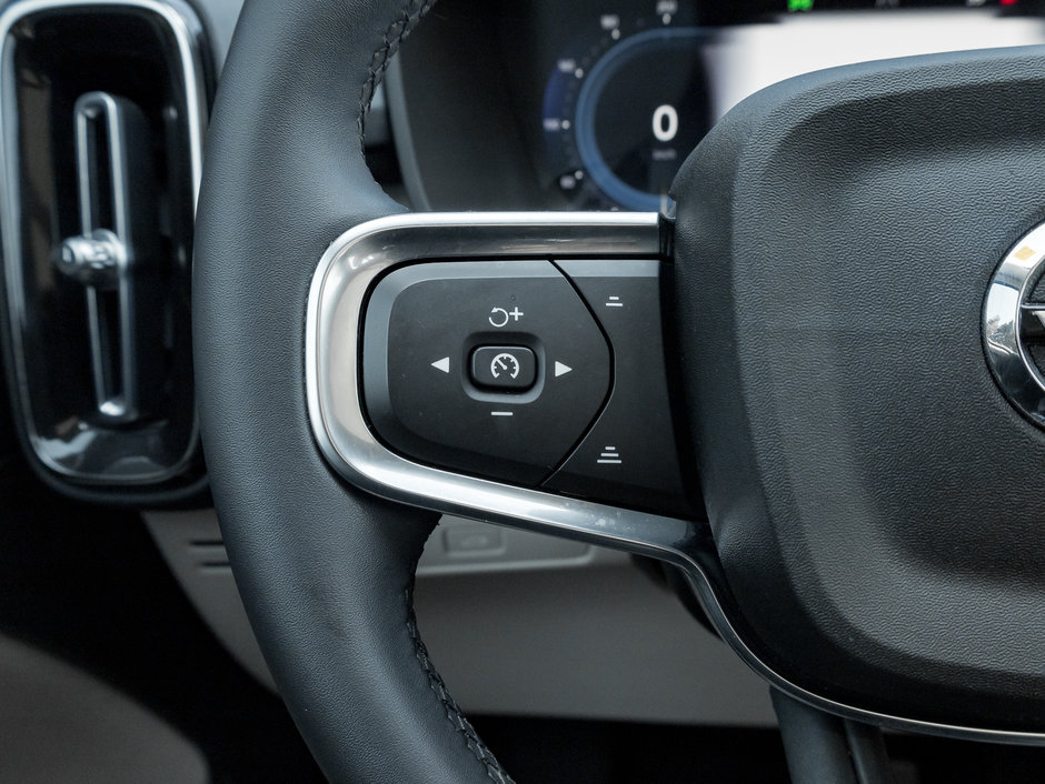 2023 Volvo XC40 B5 AWD Ultimate  CPO  ADAPTIVE C CONTROL  H.KARDON-8