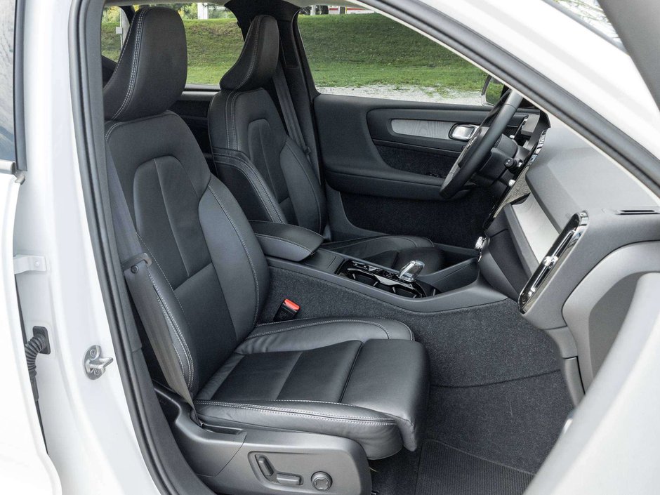 2023 Volvo XC40 PLUS^Trade In^Harman Kardon^Polestar^Rate fr2.99%*-21