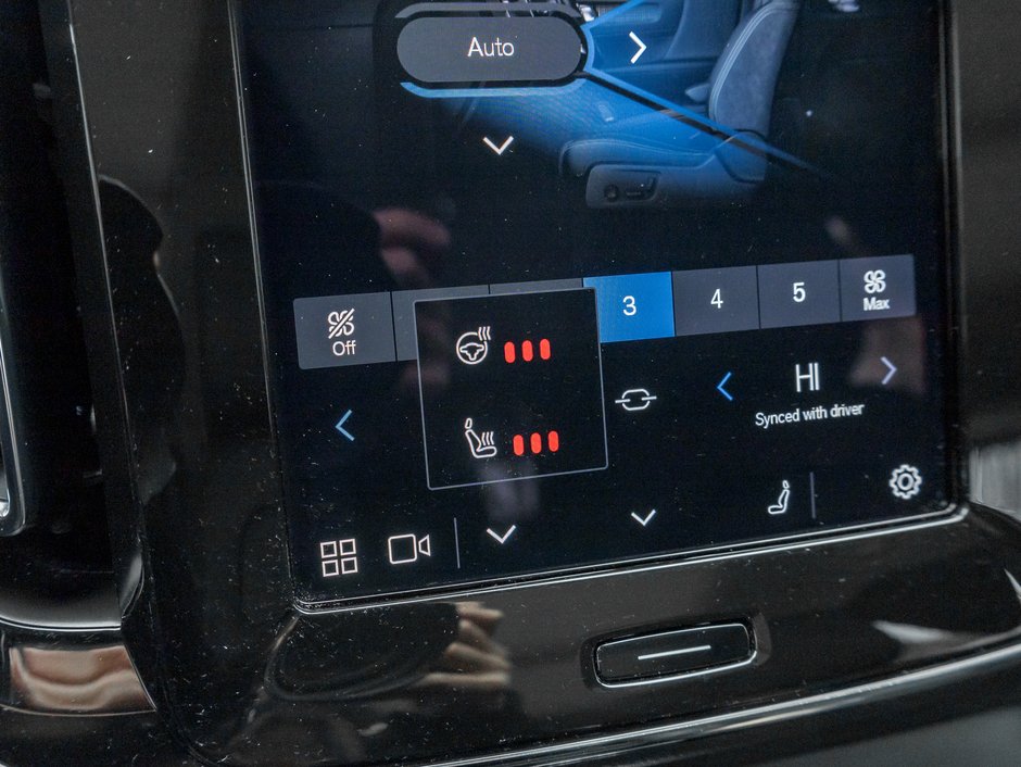 Volvo XC40 B5 AWD Ultimate Dark Theme  TRADE IN  VOLVO CPO 2024-20