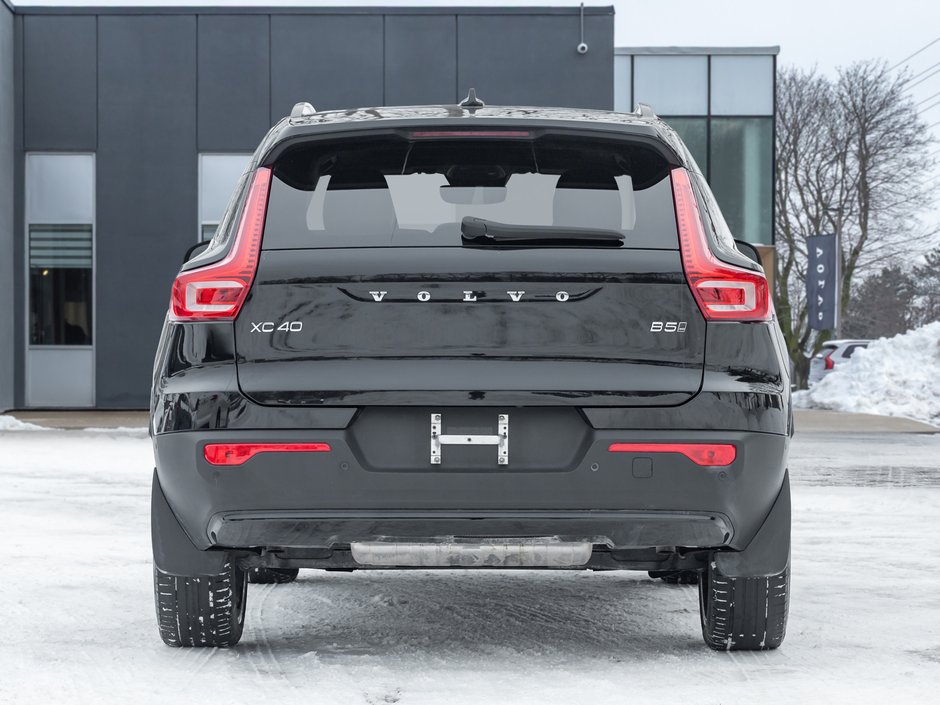 Volvo XC40 B5 AWD Ultimate Dark Theme  TRADE IN  VOLVO CPO 2024-5