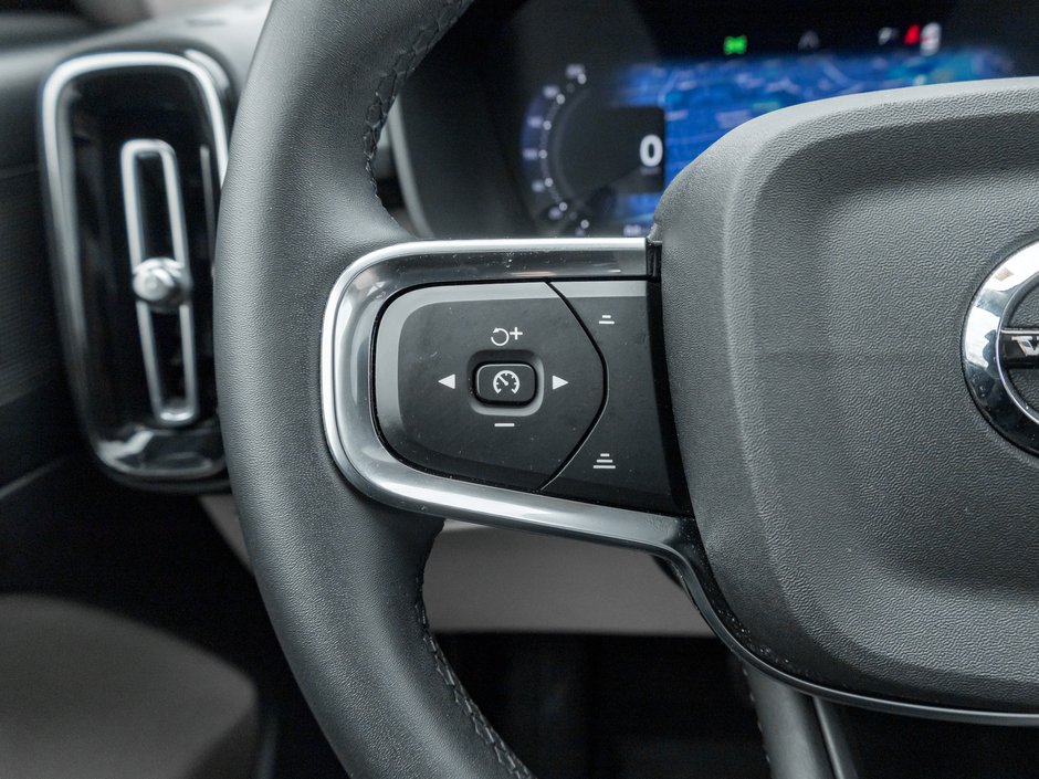 Volvo XC40 B5 AWD PLUS  LOW MILEAGE  3.49%*CPO RATE UP TO 84M 2024-8