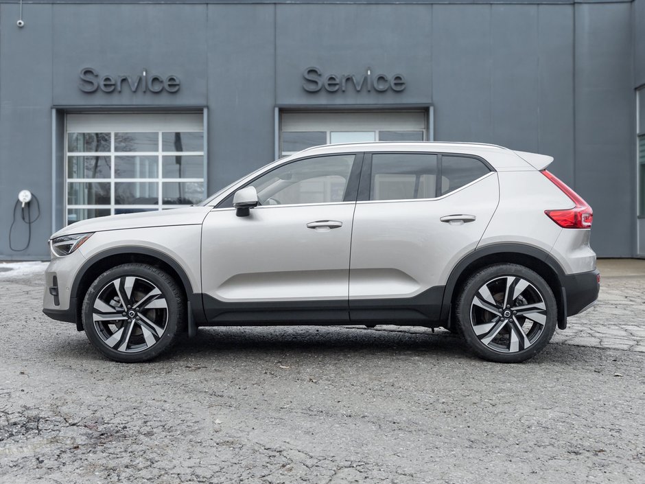 Volvo XC40 B5 AWD PLUS  LOW MILEAGE  3.49%*CPO RATE UP TO 84M 2024-2