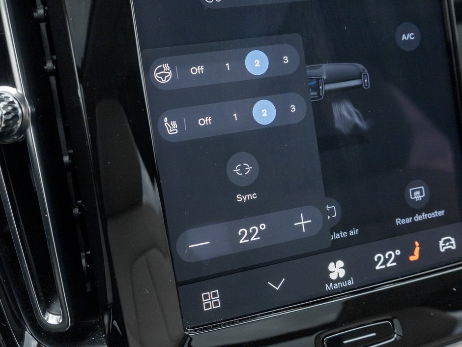 Volvo XC40 B5 AWD PLUS  LOW MILEAGE  3.49%*CPO RATE UP TO 84M 2024-20