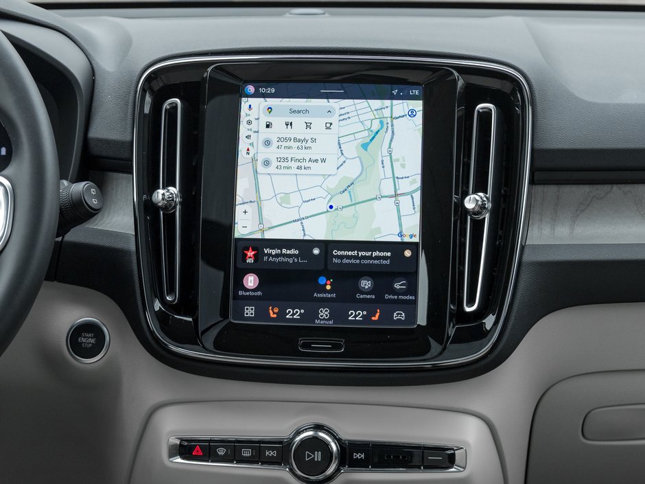 Volvo XC40 B5 AWD PLUS  LOW MILEAGE  3.49%*CPO RATE UP TO 84M 2024-26