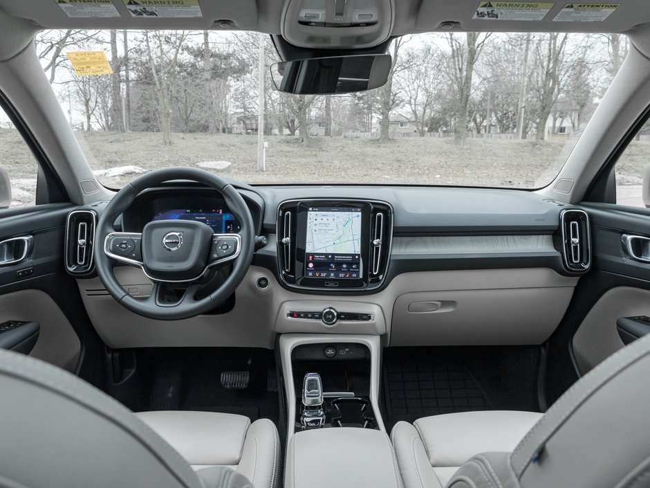 Volvo XC40 B5 AWD PLUS  LOW MILEAGE  3.49%*CPO RATE UP TO 84M 2024-25