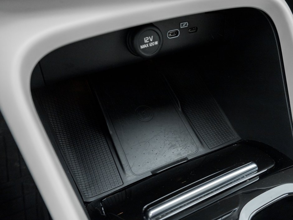 Volvo XC40 B5 AWD PLUS  LOW MILEAGE  3.49%*CPO RATE UP TO 84M 2024-17