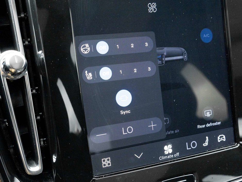 2024 Volvo XC40 Plus Dark Theme-20