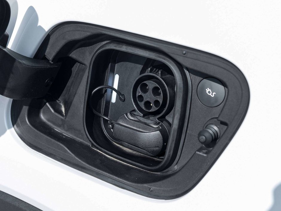 Volvo XC40 RECHARGE  AWD 2024-4