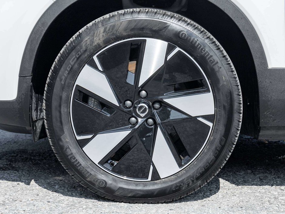 2024 Volvo XC40 Core-4