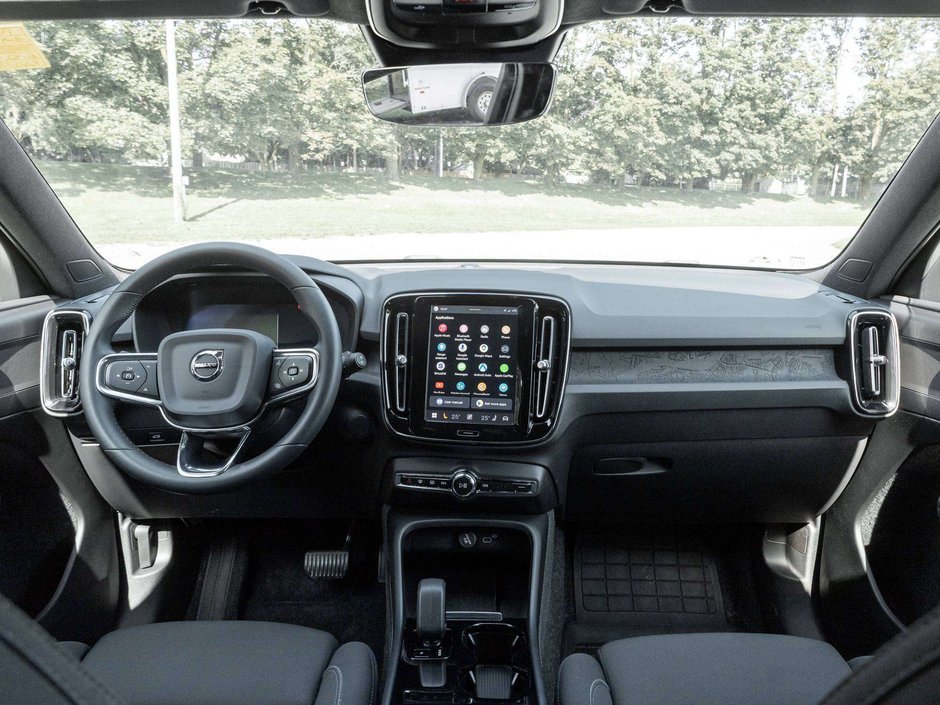 Volvo XC40 RECHARGE  AWD 2024-23