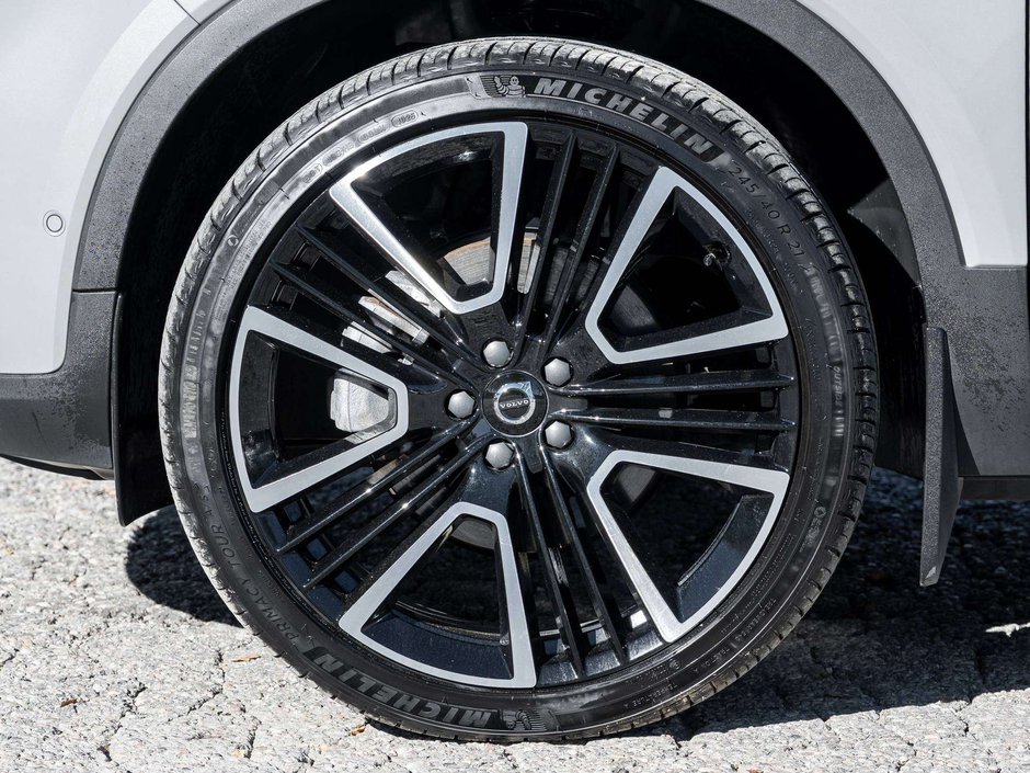 Volvo XC40 ULTIMATE^Off lease^One owner^CPO Rate fr 2.99%* 2024-3