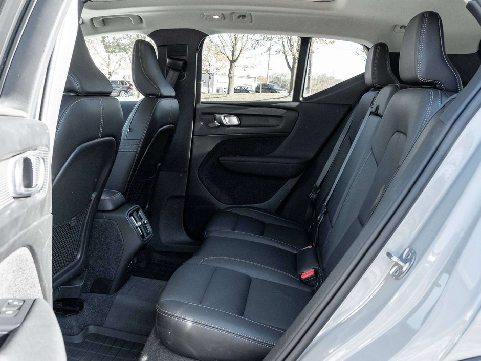 Volvo XC40 ULTIMATE^Off lease^One owner^CPO Rate fr 2.99%* 2024-23