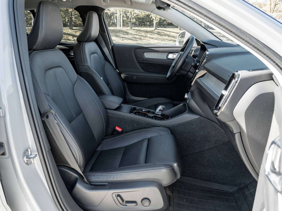 Volvo XC40 ULTIMATE^Off lease^One owner^CPO Rate fr 2.99%* 2024-22