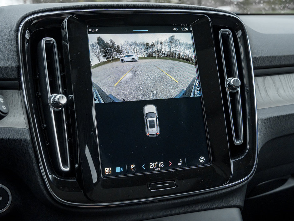 2025 Volvo XC40 B5 AWD Plus Dark Theme CPO FINANCE RATE fr 3.24%*-12