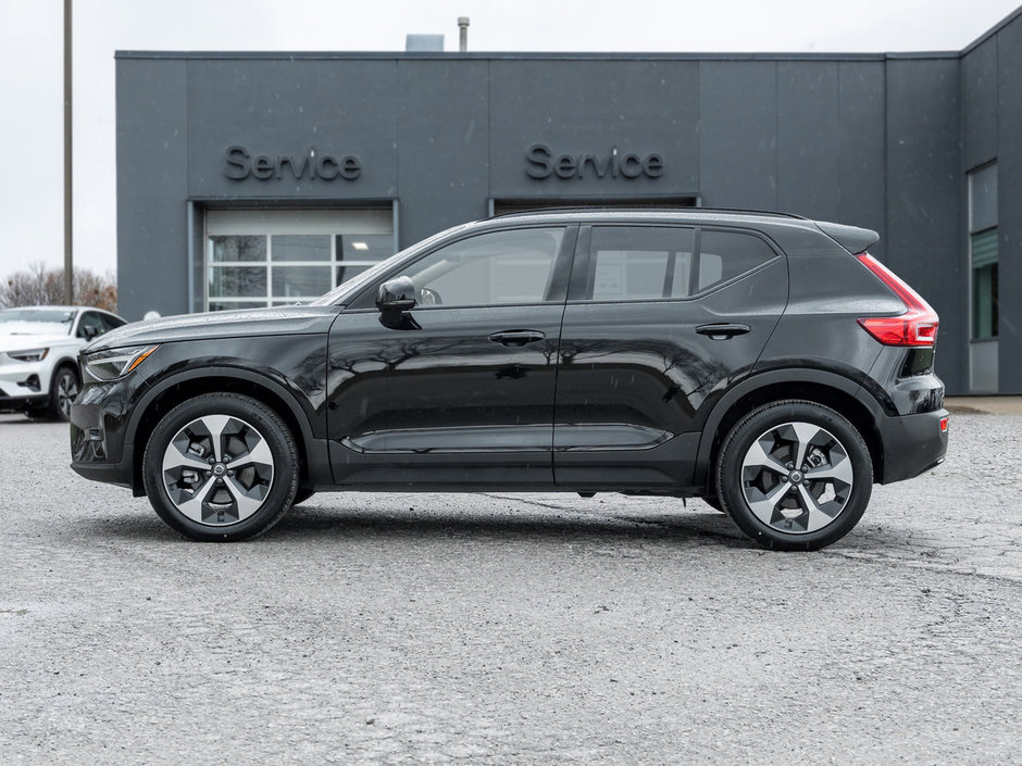 2025 Volvo XC40 B5 AWD Plus Dark Theme CPO FINANCE RATE fr 3.24%*-2