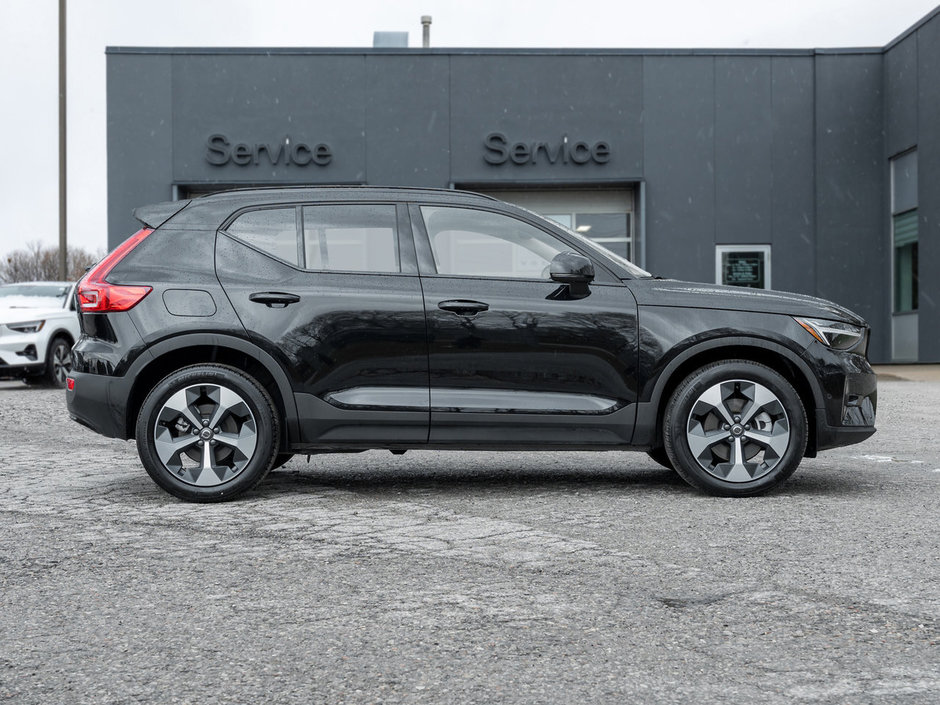 2025 Volvo XC40 B5 AWD Plus Dark Theme CPO FINANCE RATE fr 3.24%*-4