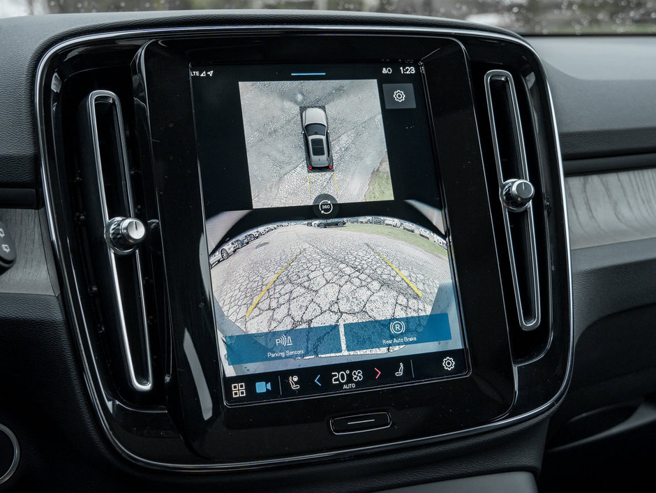 2025 Volvo XC40 B5 AWD Plus Dark Theme CPO FINANCE RATE fr 3.24%*-11