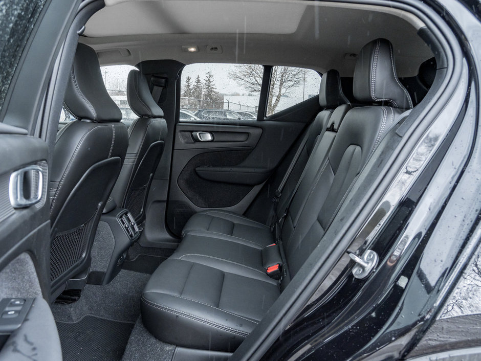 2025 Volvo XC40 B5 AWD Plus Dark Theme CPO FINANCE RATE fr 3.24%*-22
