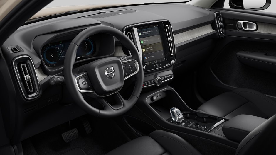 2025 Volvo XC40 B5 AWD Ultra Dark Theme-7
