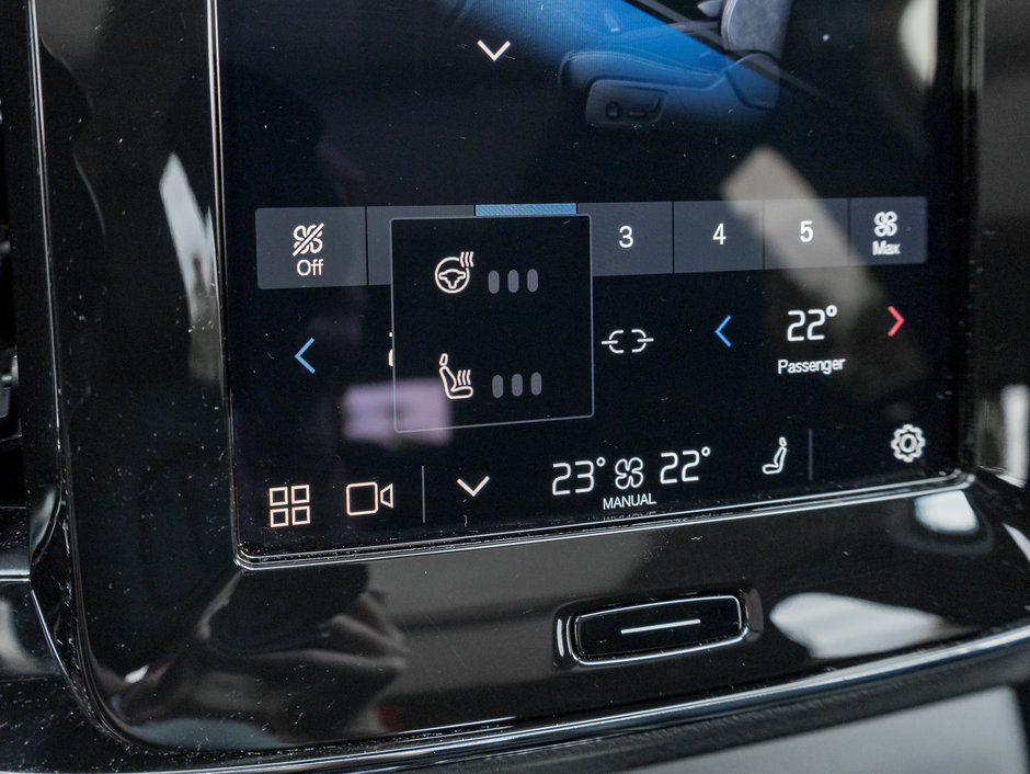 Volvo XC40 B5 AWD Plus Dark Theme  CPO  CLOUD BLUE 2025-21