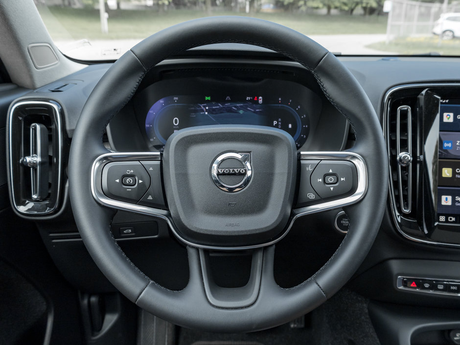 Volvo XC40 B5 AWD Plus Dark Theme  CPO  CLOUD BLUE 2025-7