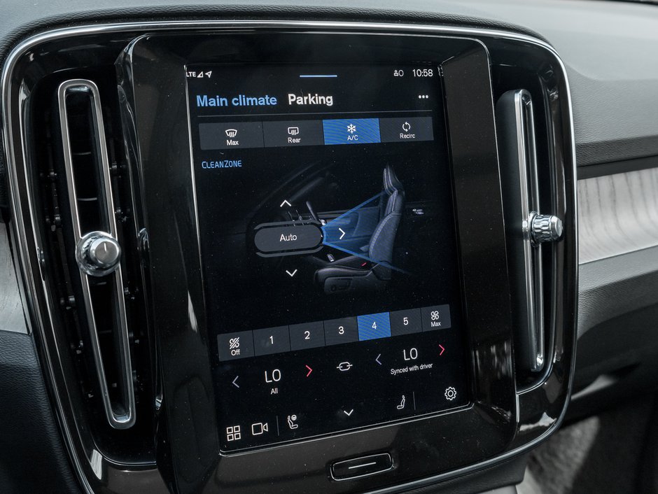 2025 Volvo XC40 B5 AWD Ultra Dark Theme  CPO  NEARLY NEW OFF LEASE-21