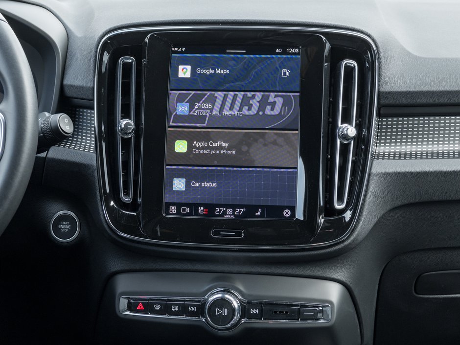 2025 Volvo XC40 B5 AWD PLUS  20 ALLOY WHEELS  CLIMATE PACK  CPO-25