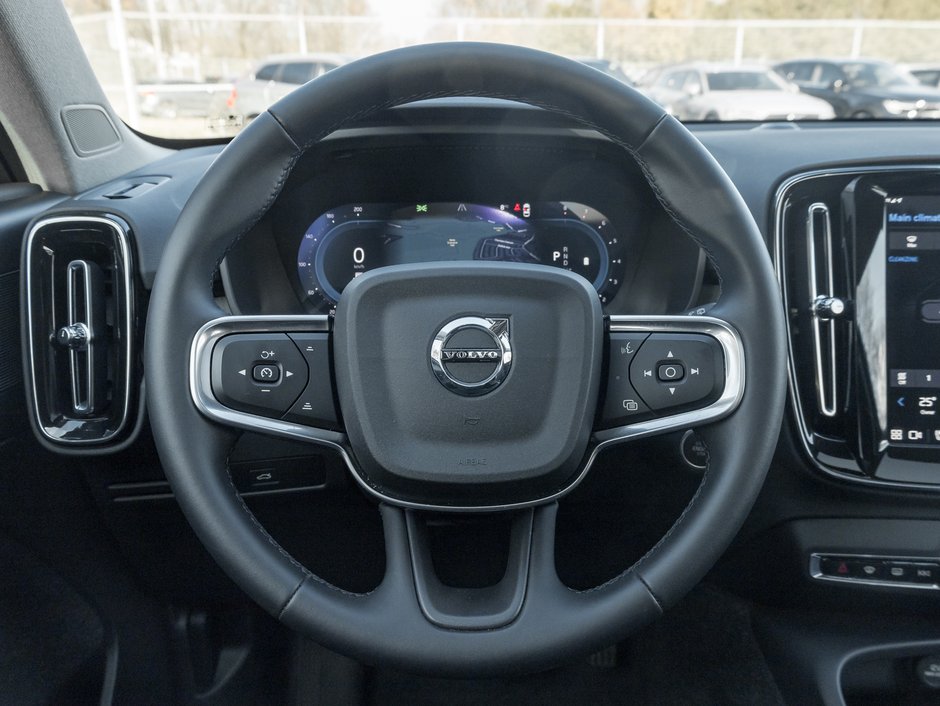 Volvo XC40 B5 AWD PLUS  19 ALLOY WHEELS  VOLVO CPO 2025-7