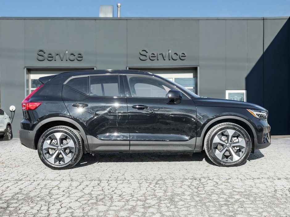 Volvo XC40 B5 AWD PLUS  19 ALLOY WHEELS  VOLVO CPO 2025-4