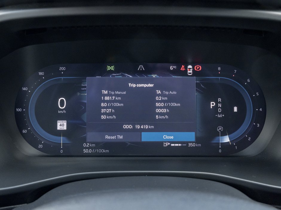 Volvo XC40 B5 AWD Plus Dark Theme CLOUD BLUE VOLVO CPO 2025-8