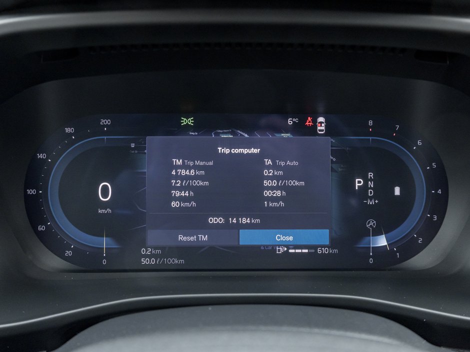 Volvo XC40 B5 AWD Plus  20 ALLOY WHEELS  CPO  LOW KM 2025-9