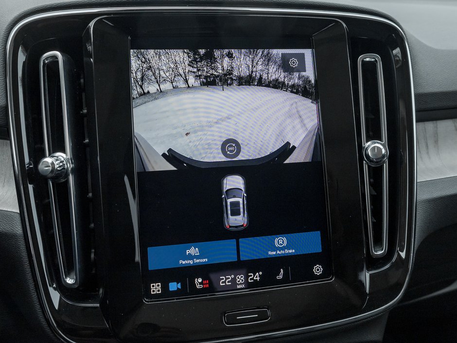 Volvo XC40 B5 AWD PLUS  LIKE NEW  20 ALLOY WHEELS  CPO 2025-13