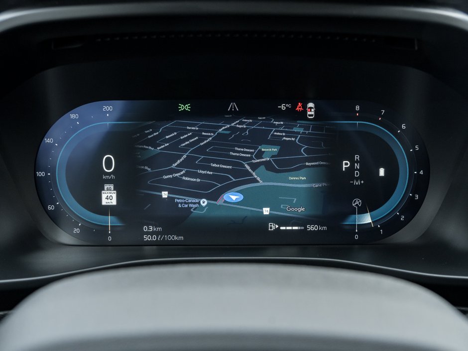 Volvo XC40 B5 AWD Core Bright Theme  CPO FIN RATE  3.49%-4%* 2025-9