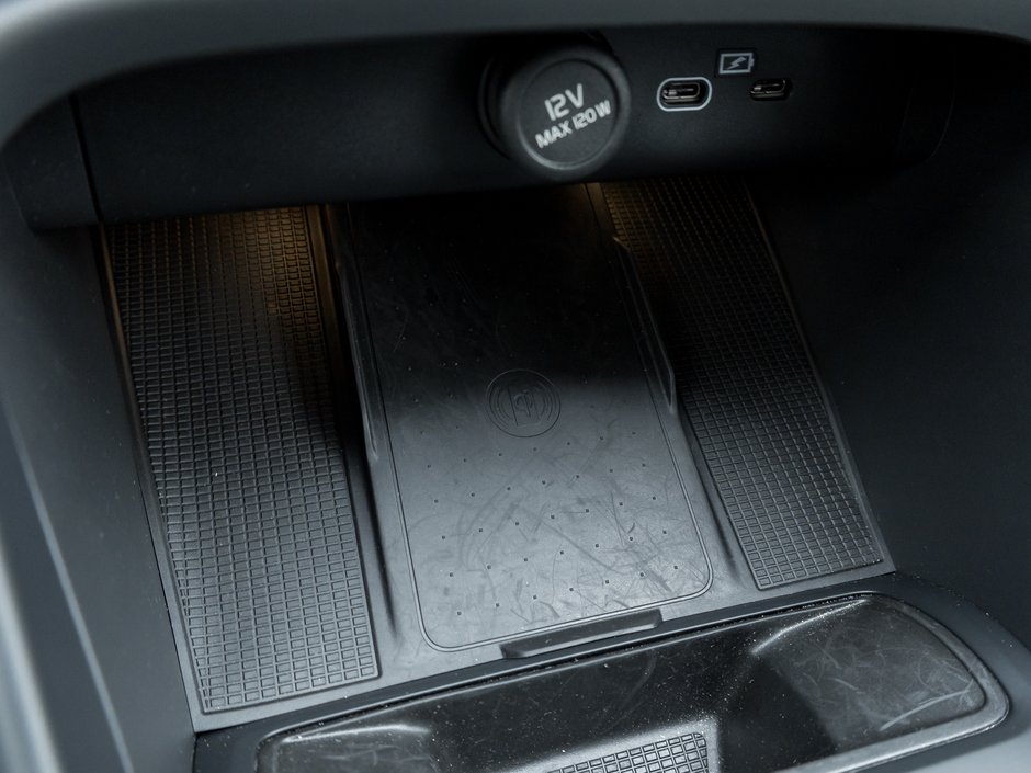 2025 Volvo XC40 B5 AWD Bright Theme  CPO FINANCE RATE fr 3.49%*-13