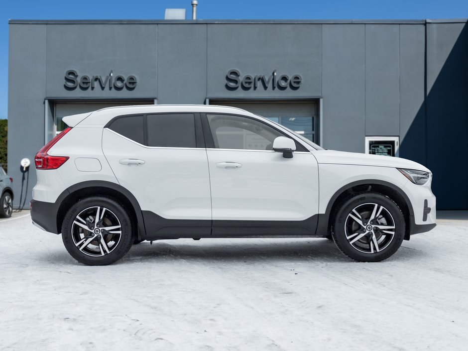 2025 Volvo XC40 B5 AWD Bright Theme  CPO FINANCE RATE fr 3.49%*-4