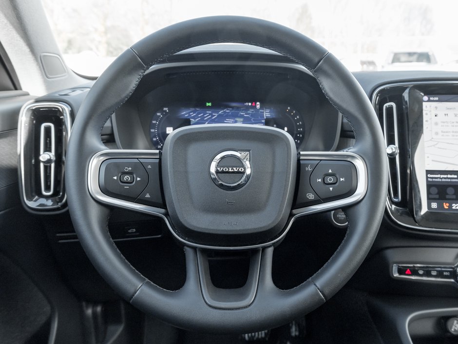 Volvo XC40 B5 AWD Plus Dark Theme CLOUD BLUE VOLVO CPO 2025-7