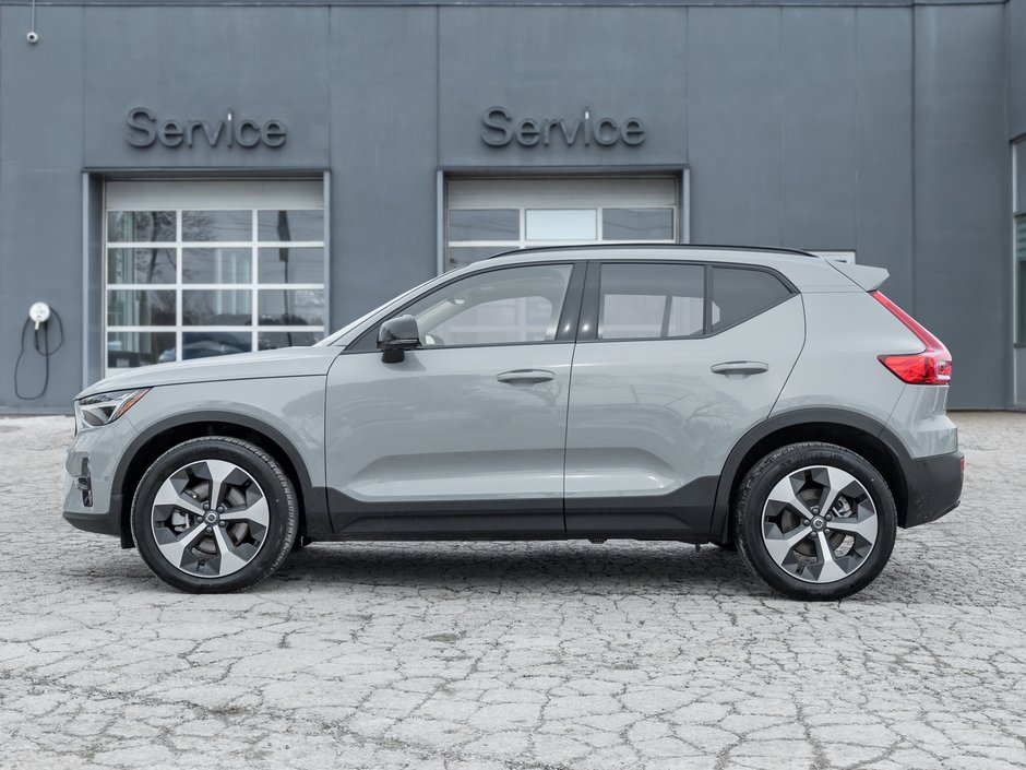 Volvo XC40 B5 AWD PLUS  CPO FINANCE RATE 3.49%(24M)-4%*(84M) 2025-2