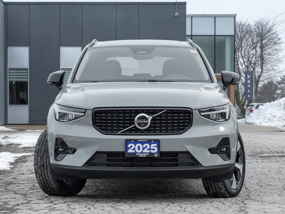 Volvo XC40 B5 AWD PLUS  CPO FINANCE RATE 3.49%(24M)-4%*(84M) 2025-1