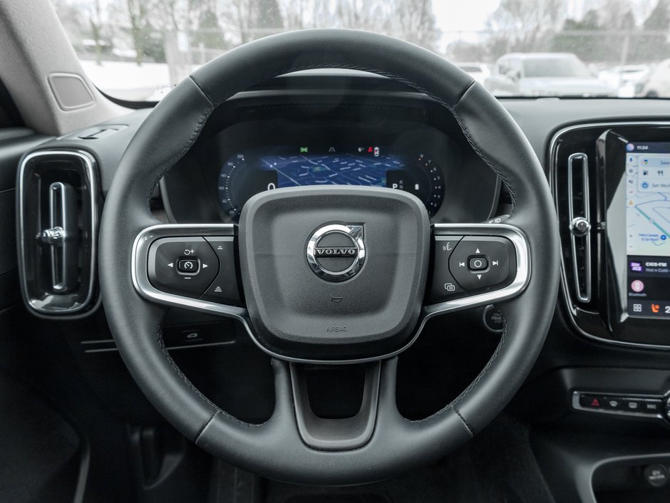 Volvo XC40 B5 AWD PLUS  CPO FINANCE RATE 3.49%(24M)-4%*(84M) 2025-7