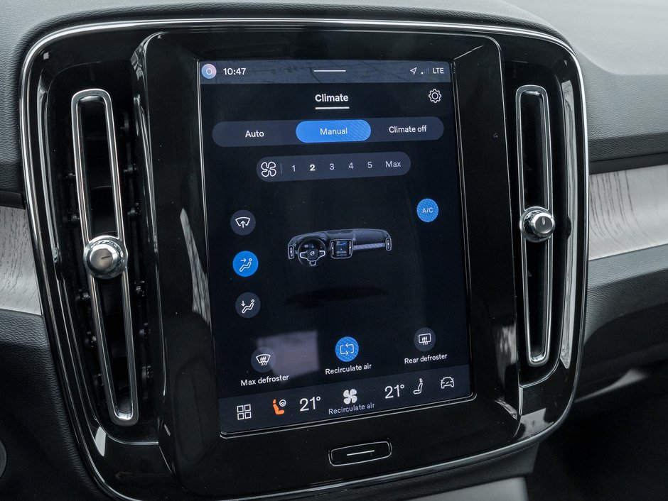 2025 Volvo XC40 B5 AWD Core  CPO FINANCE RATE FROM 3.49%*-17