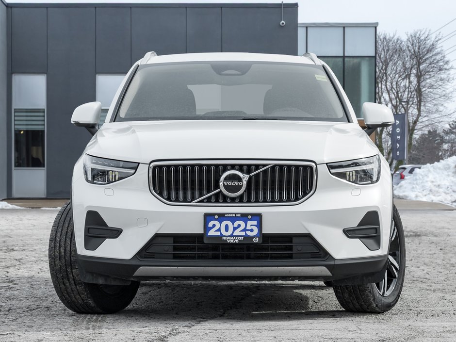 2025 Volvo XC40 B5 AWD Core  CPO FINANCE RATE FROM 3.49%*-1