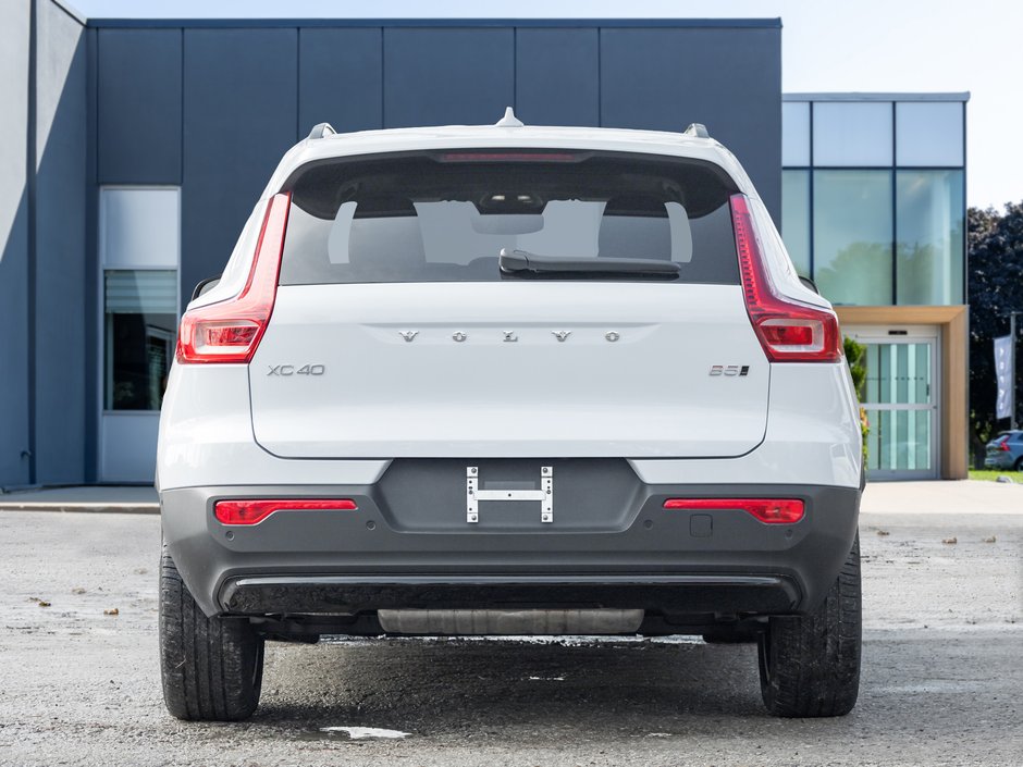 2025 Volvo XC40 B5 AWD PLUS Dark Theme CPO FIN RATE 4%* (84M)-5