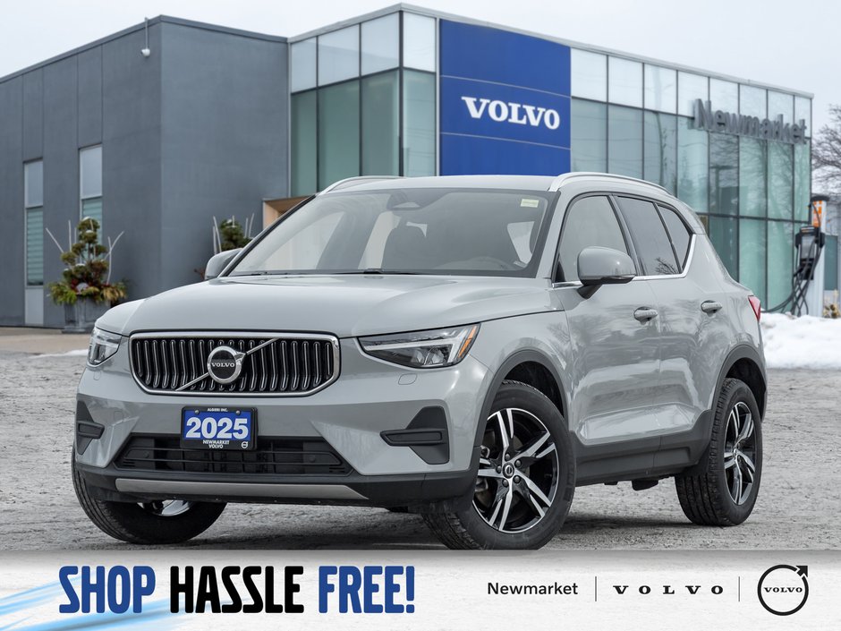 2025 Volvo XC40 B5 AWD Core Bright Theme  NONE DAILY RENTAL  CPO-0