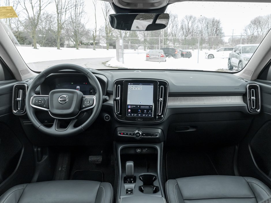 2025 Volvo XC40 B5 AWD Core Bright Theme  CPO FINANCE RATE 3.49%*-23