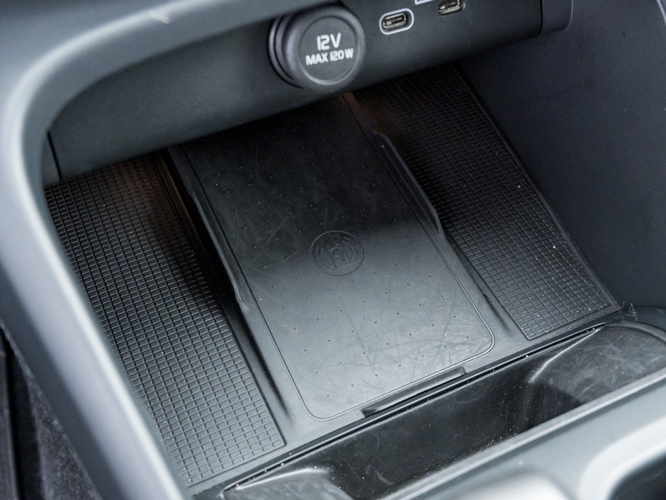 Volvo XC40 B5 AWD  CPO FINANCE RATE 3.49%*(24M)-4%*(48M) 2025-15