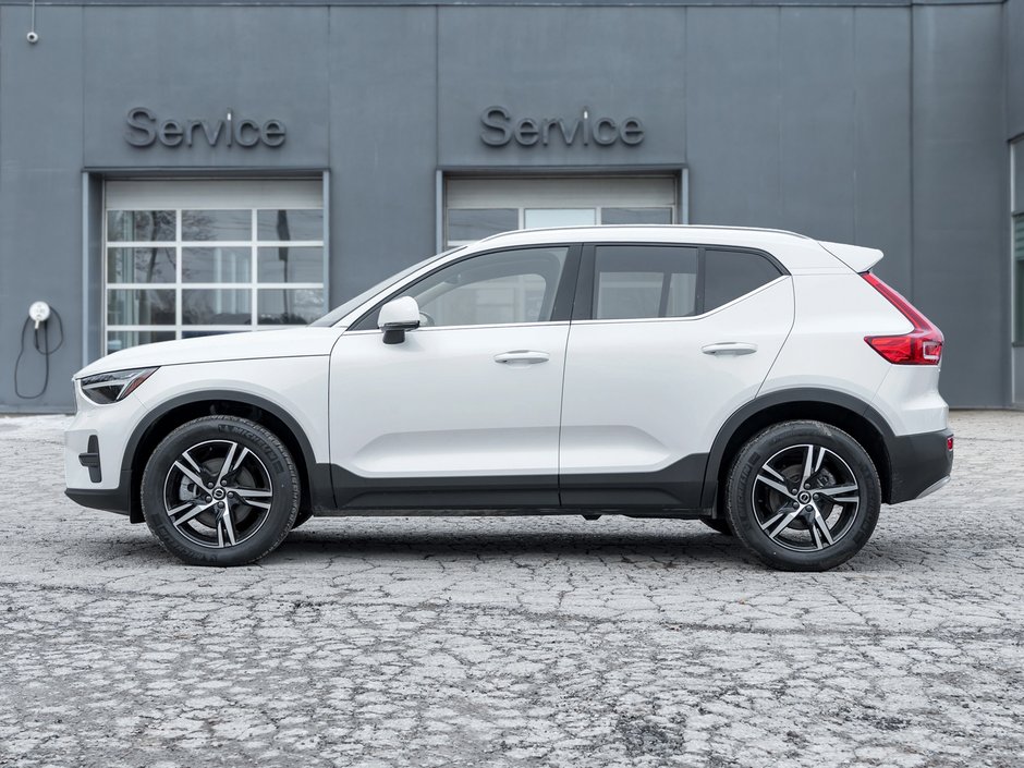 Volvo XC40 B5 AWD  CPO FINANCE RATE 3.49%*(24M)-4%*(48M) 2025-2