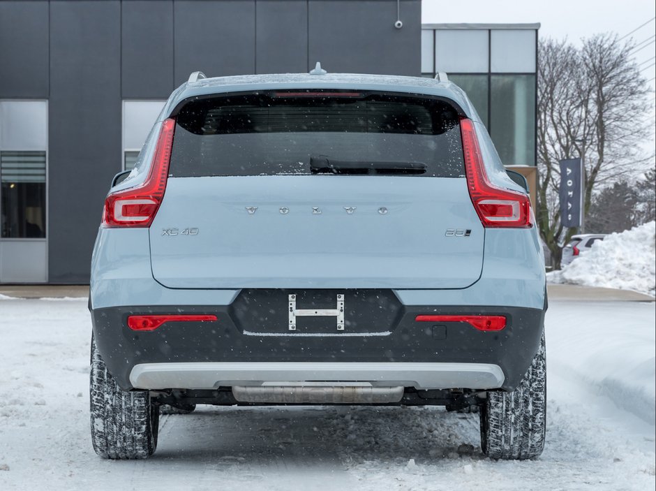 2025 Volvo XC40 B5 AWD Core  CPO FINANCE RATE 3.49%(24M)-4%*(84M)-3